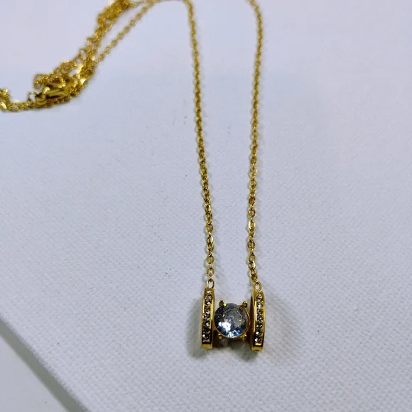 New Elegant Gold Necklace Stainless Steel with Crystal Pendant - Picture 5 of 8